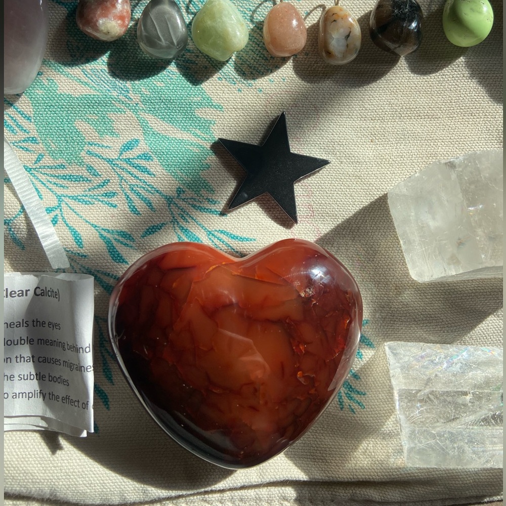 Carnelian Heart Stone – Polished Crystal for Grounding & Energy